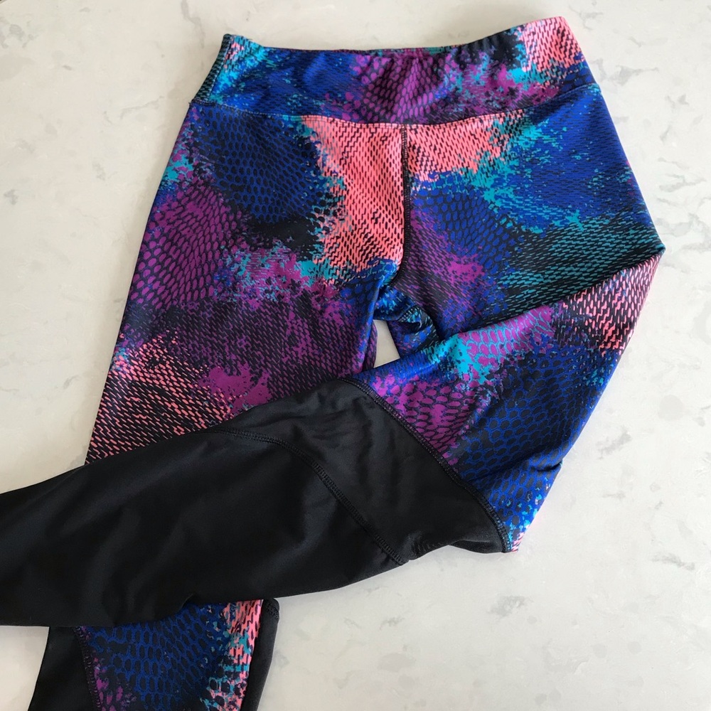 🎉 4 for $25 🎉 Marika Leggings - Medium!
